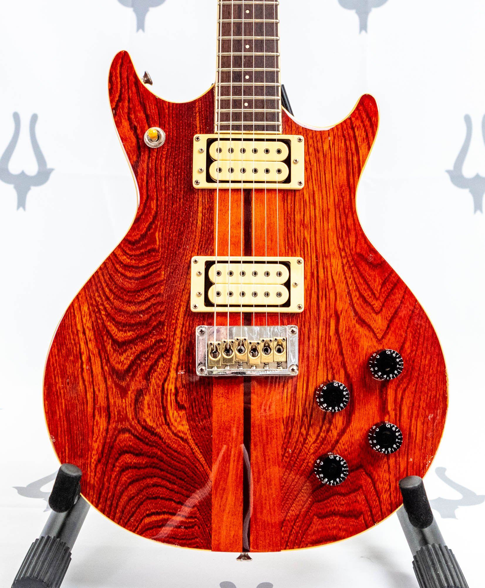 ヤチコダルマ だいすき 57 GUITAR JADE LIMO BLACK | キクタニミュージック
